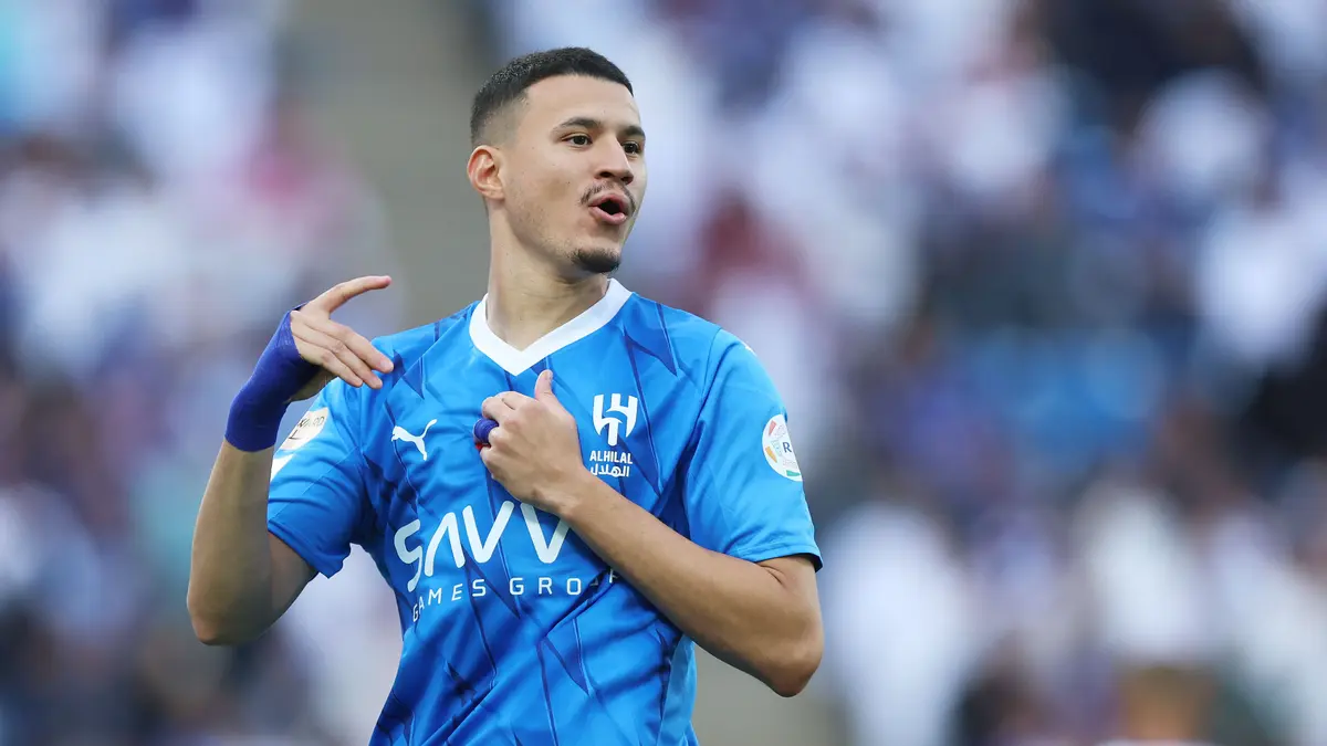 بسبب النصر.. عبدالله الحمدان يصدم الهلال بقرار مفاجئ