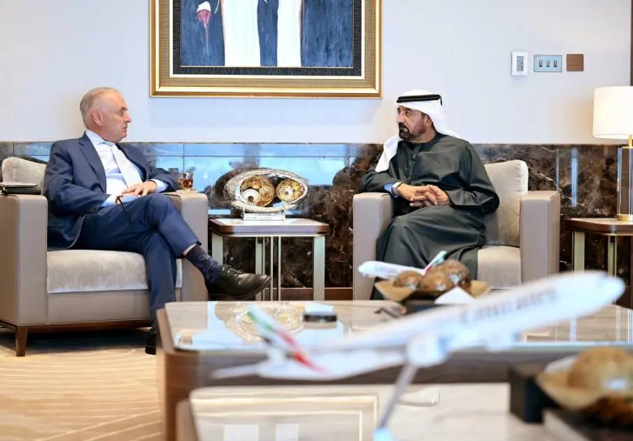 أحمد بن سعيد ووزير السياحة الأسترالي يبحثان ترسيخ الربط الجوي