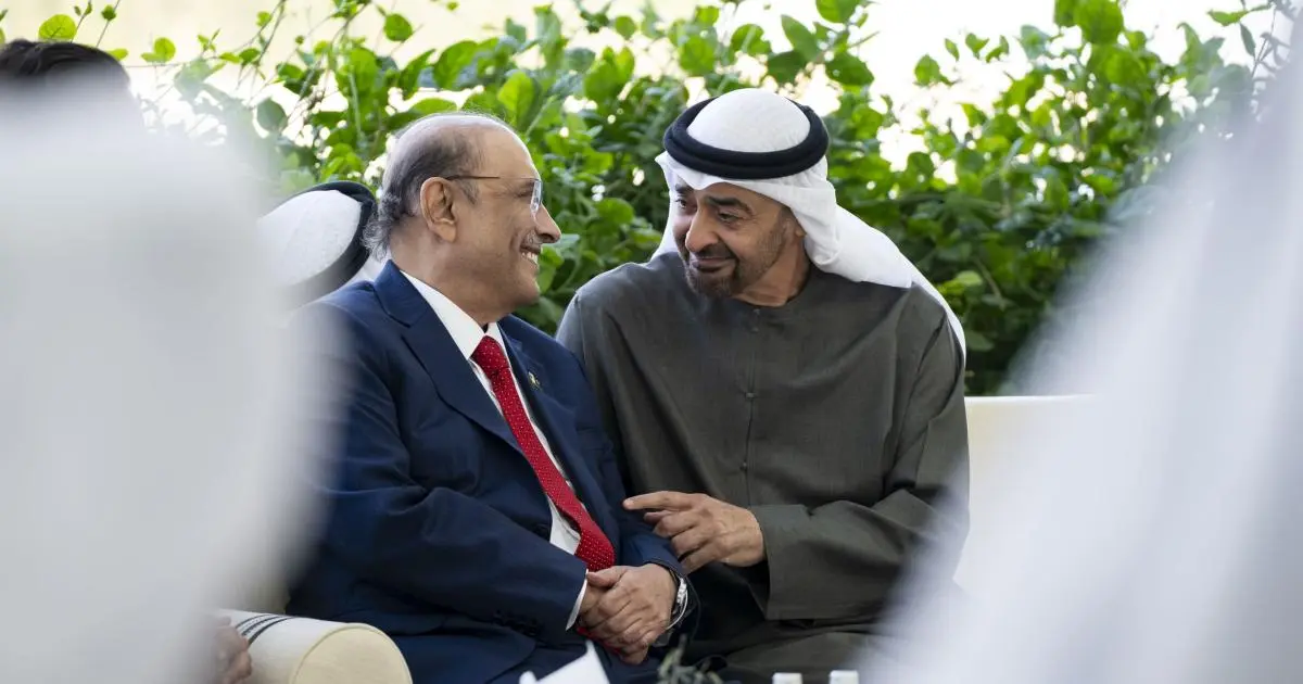 رئيسا الإمارات وباكستان يبحثان تعزيز الشراكة الاقتصادية