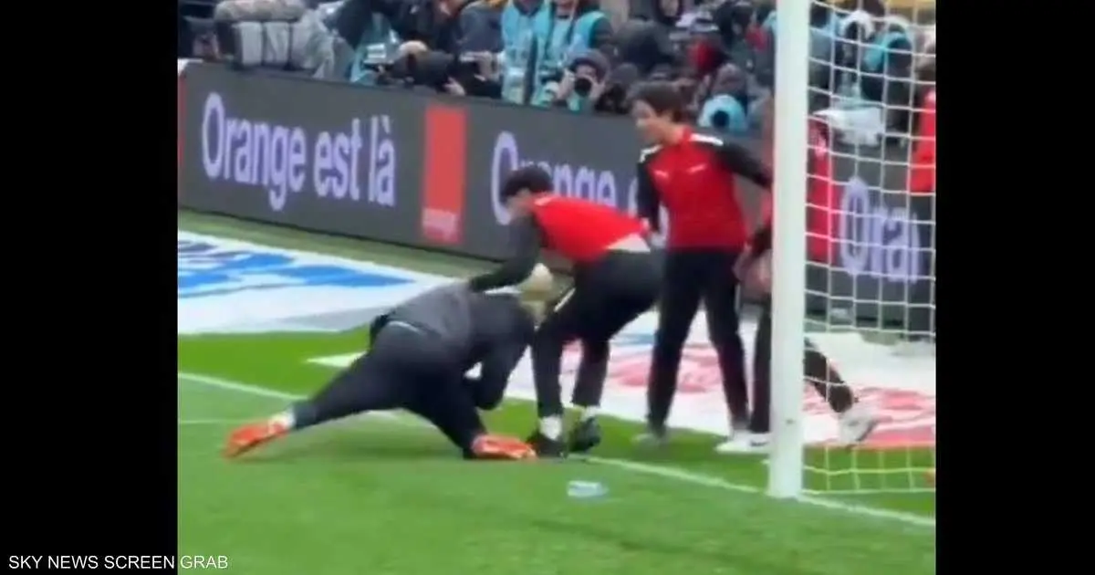 رئيس الحكام بالكاف يعلق على واقعة المنشفة في نهائي إفريقيا