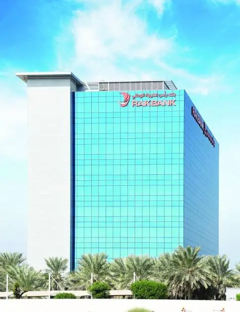 2.6 مليار درهم أرباح بنك رأس الخيمة بنمو 26%.. والتوزيعات 63 فلساً