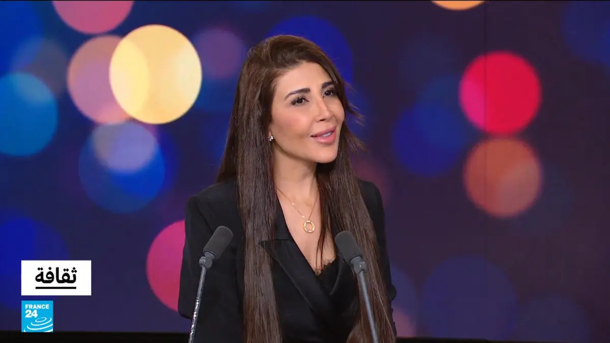 ثقافة - منال عجاج: تصاميم تجمع بين الحرفة والأناقة