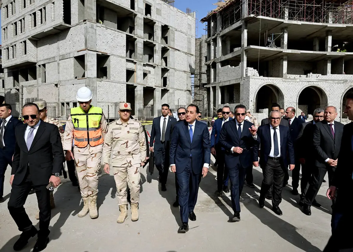 رئيس الوزراء يتفقد مشروع إنشاء مُستشفى هليوبوليس الجديدة