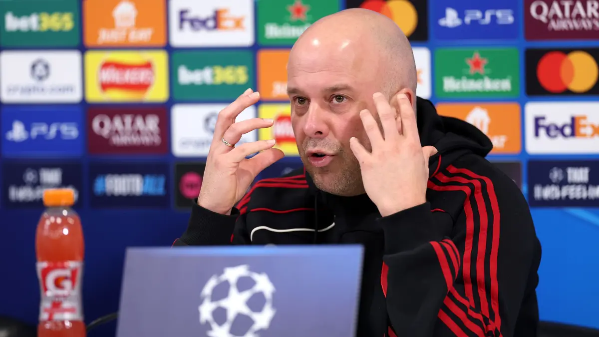 سلوت يشرح أزمة ليفربول: لدينا خلل.. ومن الصعب إيقاف هذا الضجيج