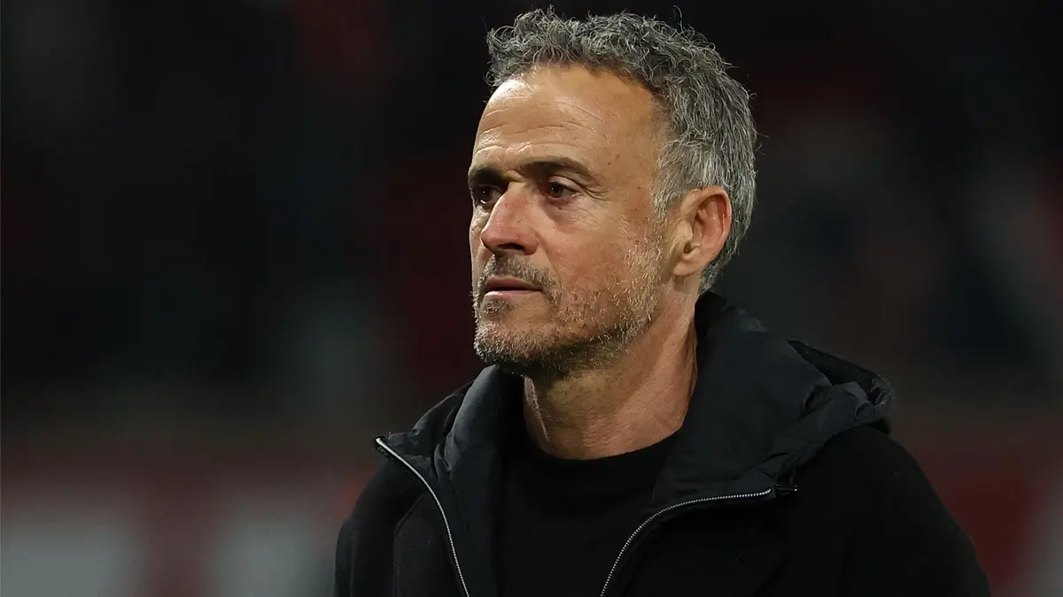 هل حصل إنريكي على "عقد مدى الحياة" من باريس؟