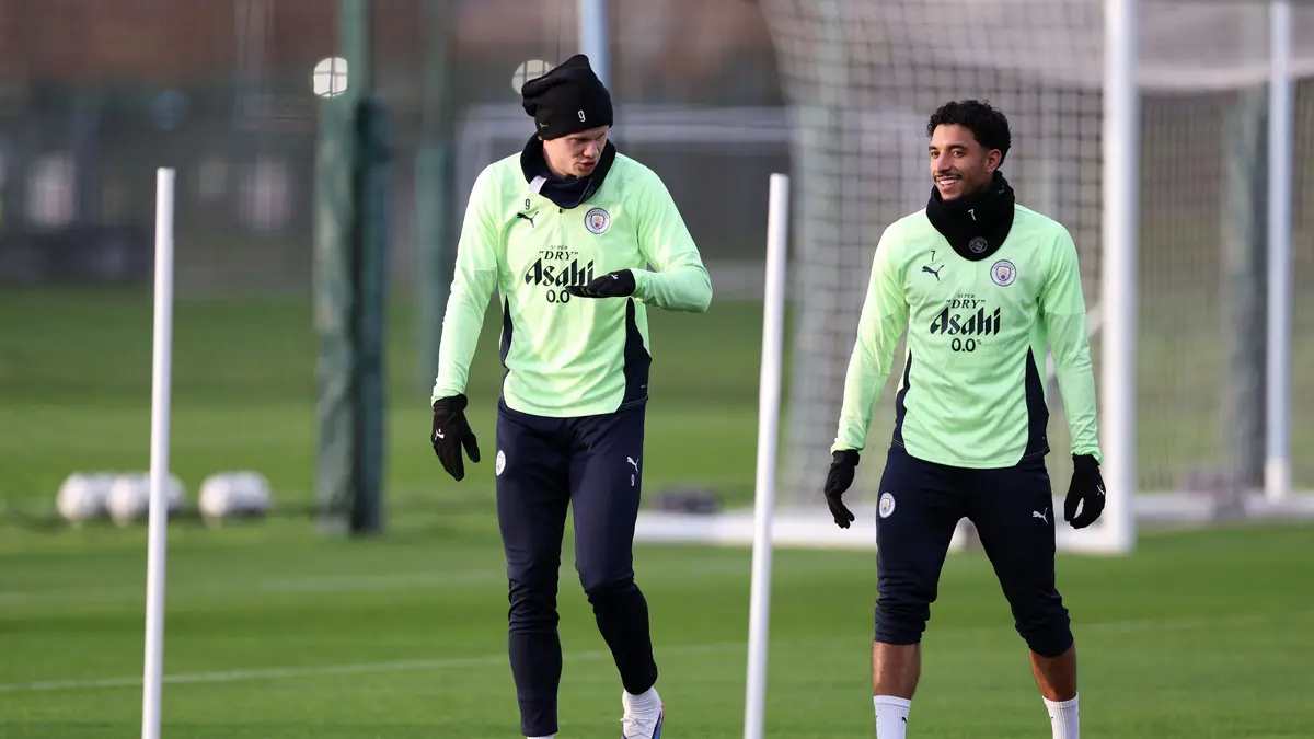 هالاند ومرموش في هجوم مانشستر سيتي.. وأوسيمين يقود جالطة سراي