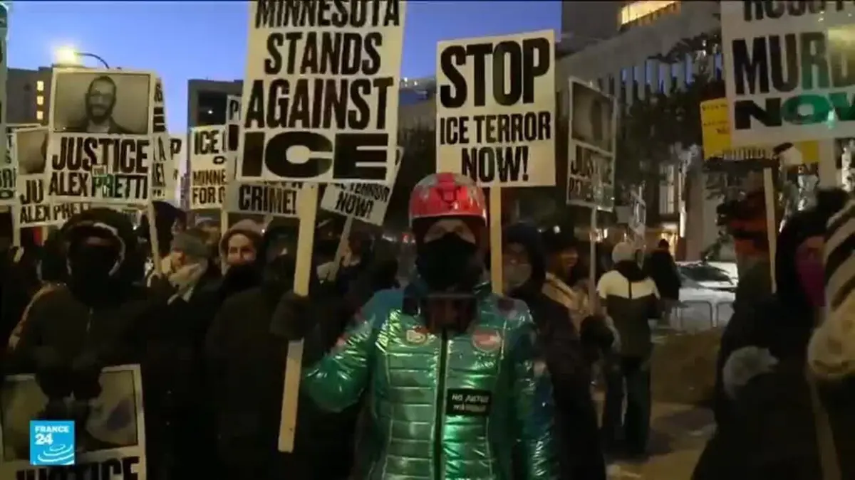 مينيابوليس: مظاهرات احتفالا بمغادرة رئيس عمليات شرطة الهجرة