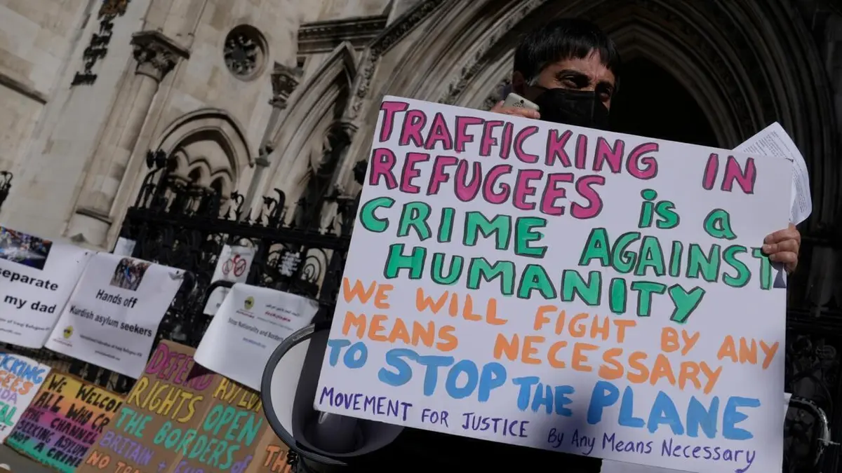 رواندا ترفع دعوى تحكيم في لاهاي ضد بريطانيا على خلفية إلغاء اتفاق لاستقبال مهاجرين