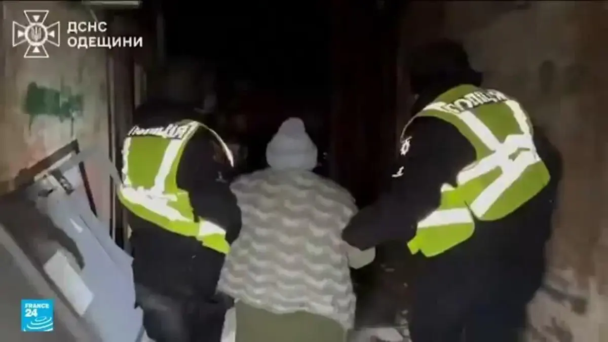 أوكرانيا: ثلاثة قتلى في قصف روسي على قطار للمسافرين