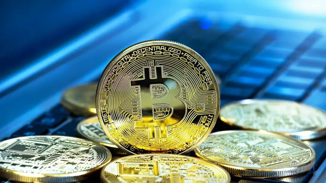 «البيتكوين» بـ89.70 ألف دولار