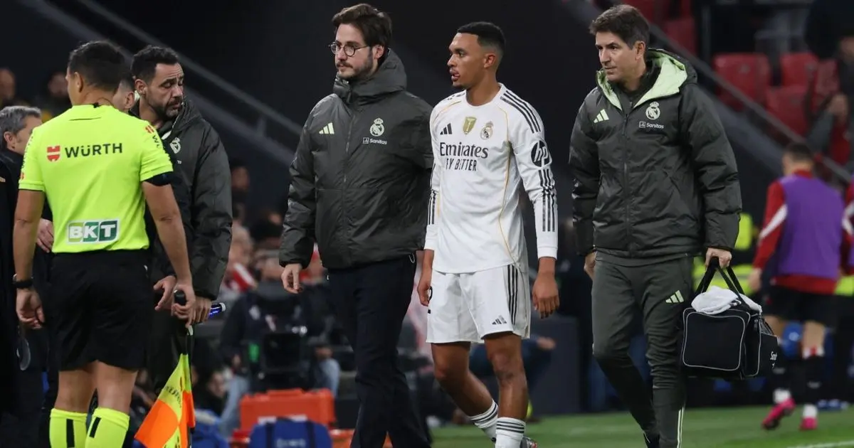 رغم الشائعات.. أرنولد لا يفكر في الرحيل عن ريال مدريد