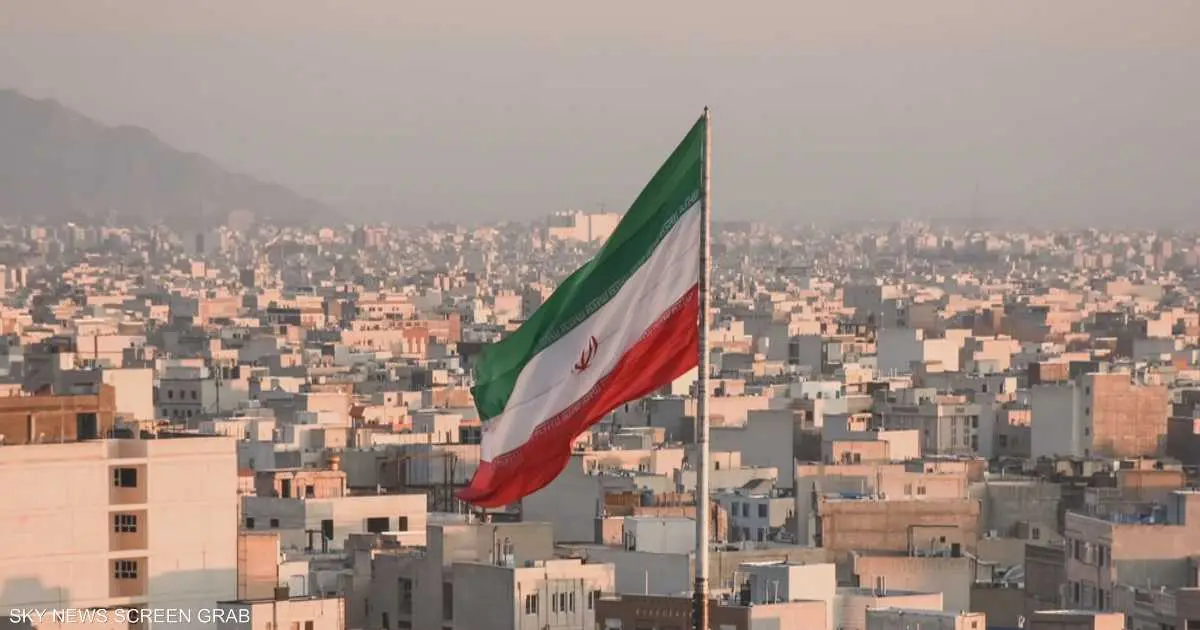طهران تتوعد بـ"رد غير مسبوق" في حال تعرّضها لهجوم أميركي