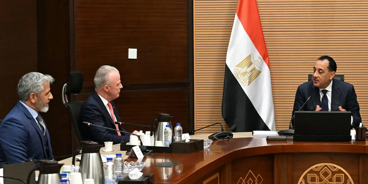 رئيس الوزراء يبحث رئيس شركة «بوينج» الأمريكية فرص تعزيز وتطوير الشراكة - أموال الغد