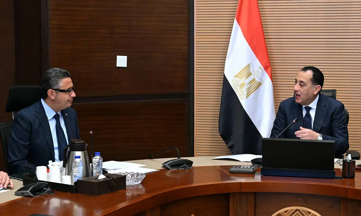 مدبولي: توجيهات رئاسية بالمتابعة اليومية لتوافر السلع في مختلف المنافذ والمعارض - أموال الغد