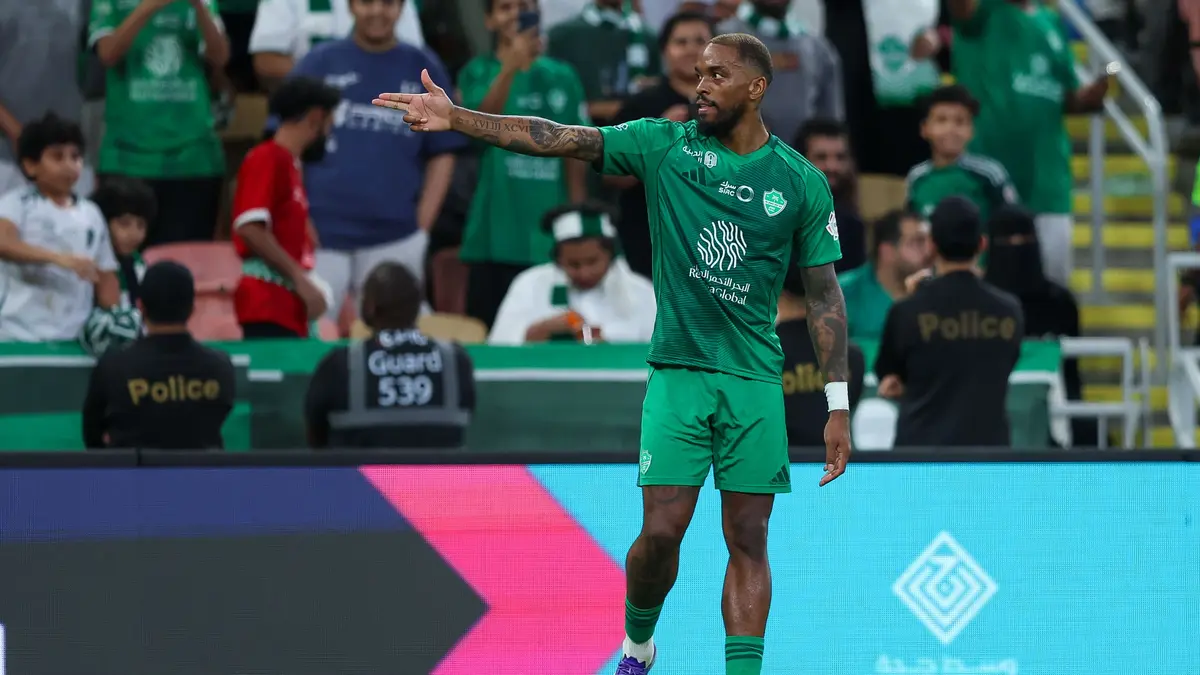 بالفيديو.. قطار انتصارات أهلي جدة يدهس الاتفاق برباعية