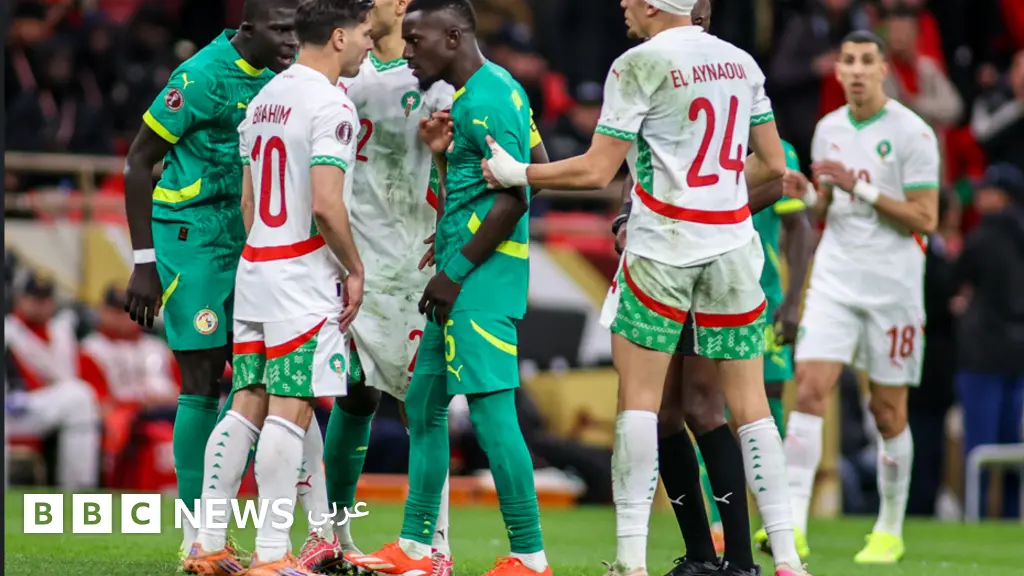 عقوبات قاسية على السنغال والمغرب عقب نهائي كأس الأمم الأفريقية - BBC News عربي