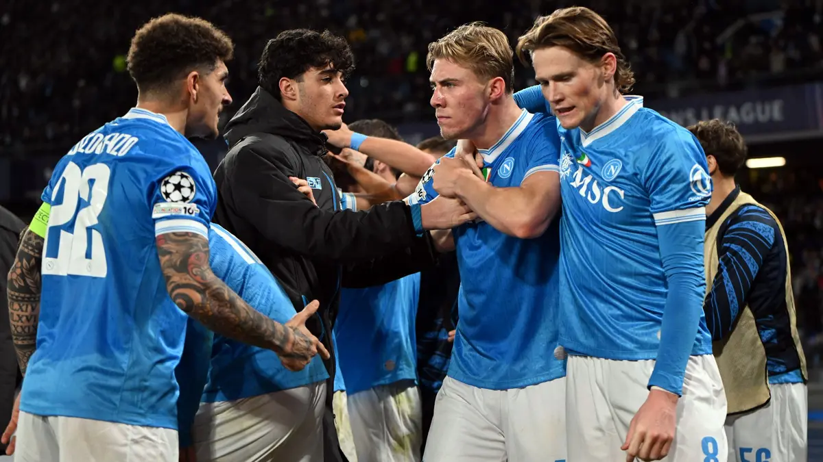 بالفيديو.. نابولي يرفض الاستسلام في معركته الشرسة أمام تشيلسي