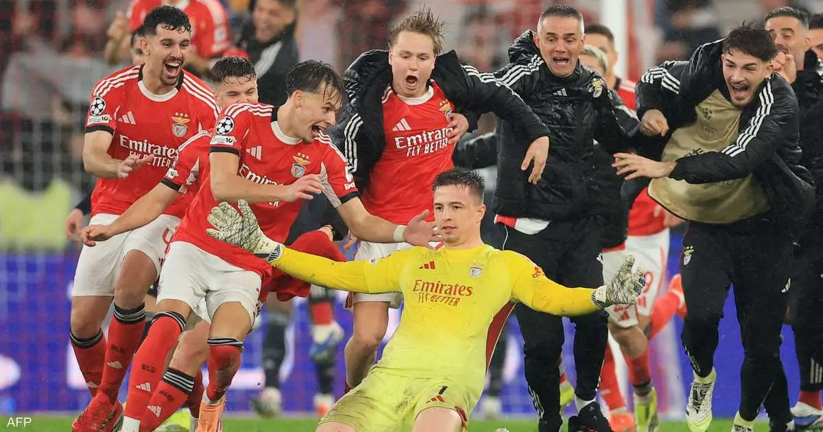 بالفيديو.. لحظة "عبقرية" من مورينيو أدت لهدف حارس المرمى