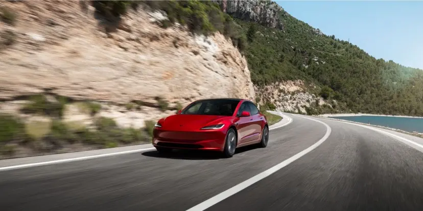 تسلا تواجه انخفاضًا في الأرباح مع تحولها بعيدًا عن السيارات الكهربائية