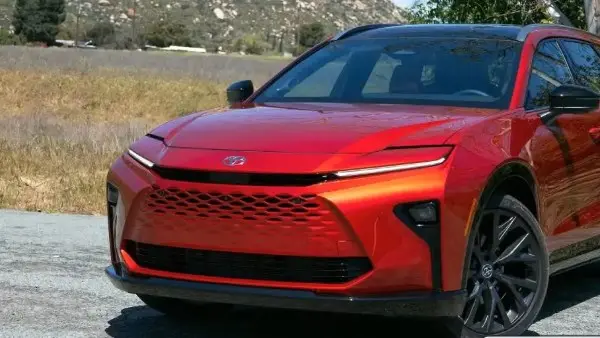 سعر تويوتا كراون 2026 في السعودية