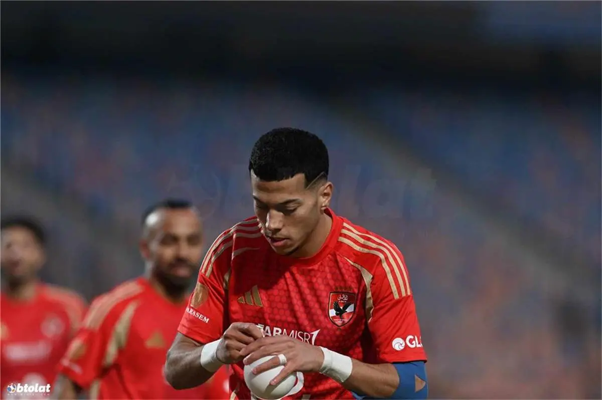 إمام عاشور يغلق هاتفه ويتخلف عن السفر مع الأهلي إلى تنزانيا