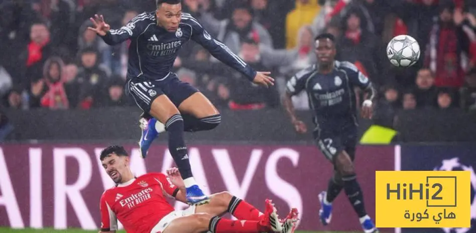 هل ألغي هدف مبابي أمام بنفيكا بشكل صحيح؟