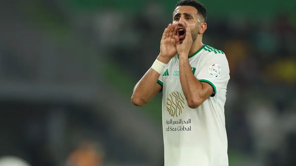 فيديو: ليس ميسي.. محرز يختار لاعبًا واحدًا يتفوق عليه في التحكم بالكرة