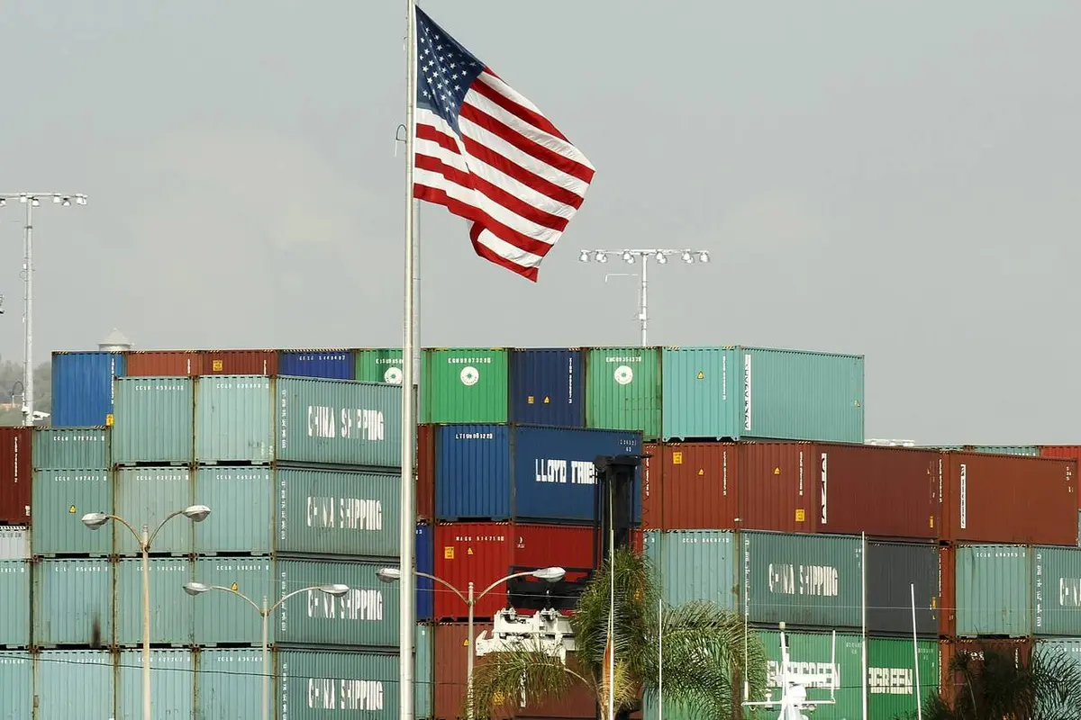 عجز الميزان التجاري الأمريكي يرتفع 94.5% خلال نوفمبر 2025 - Economy Plus