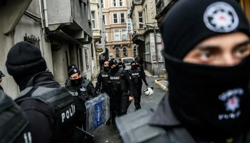 تركيا تعلن تفكيك خلية تجسس إيرانية - موقع 24