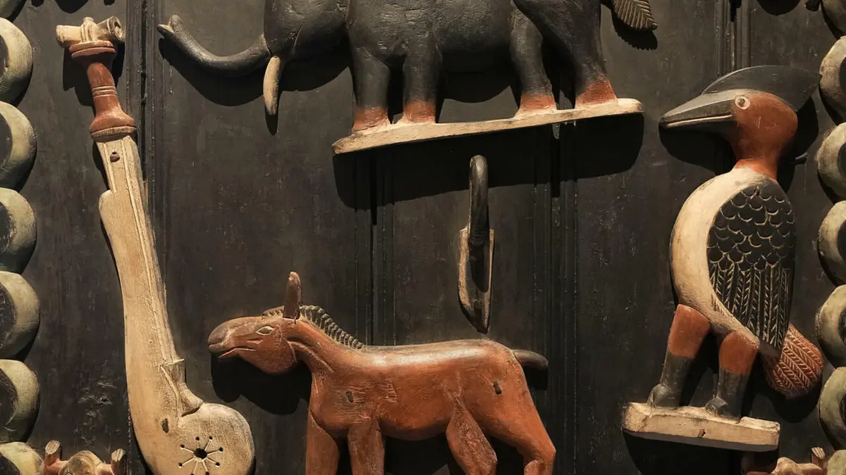 فرنسا: مجلس الشيوخ يقر قانونا لإعادة قطع فنية وتراثية تعود للحقبة الاستعمارية إلى دولها الأصلية