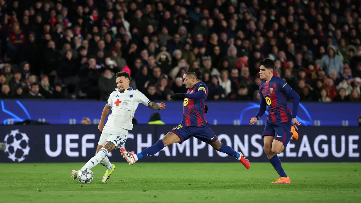 بالفيديو: هتافات هزّت كامب نو.. جماهير برشلونة تحتفل بخسارة ريال مدريد