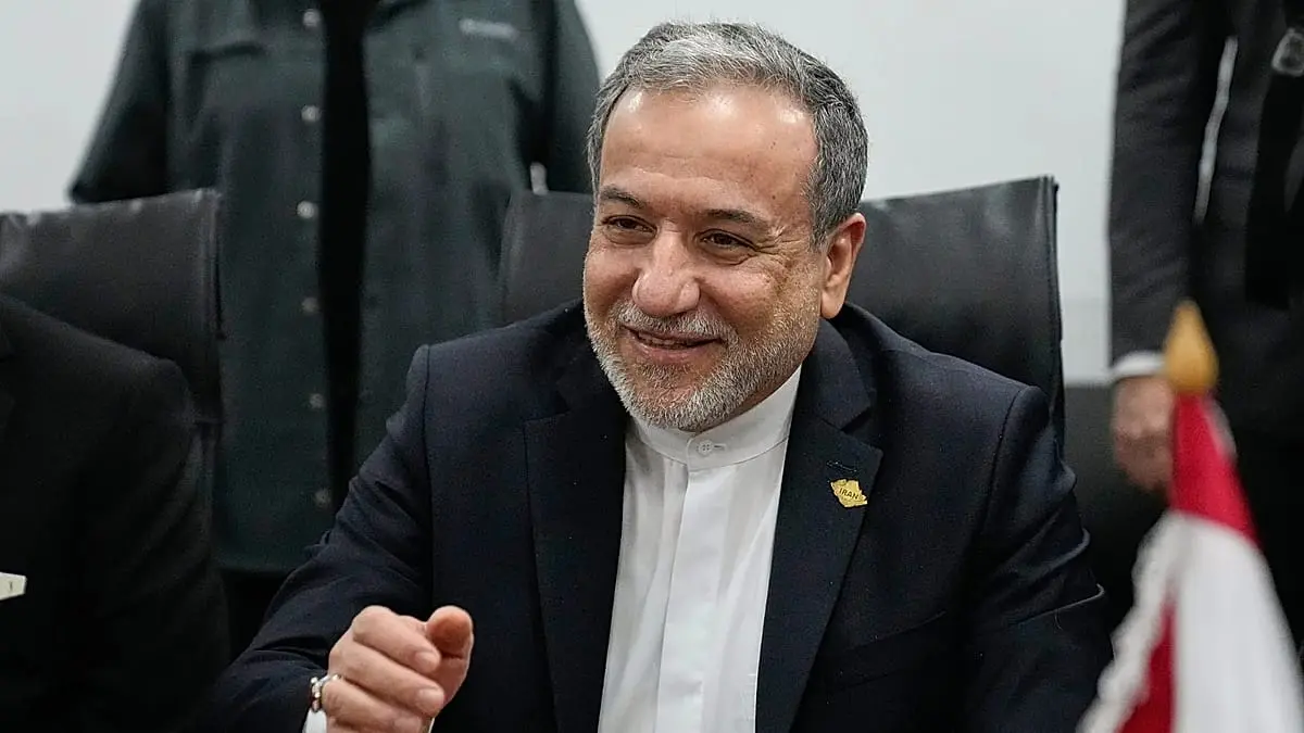 وزير الخارجية الإيراني يزور تركيا الجمعة بعد طرح أنقرة التوسط بين طهران وواشنطن