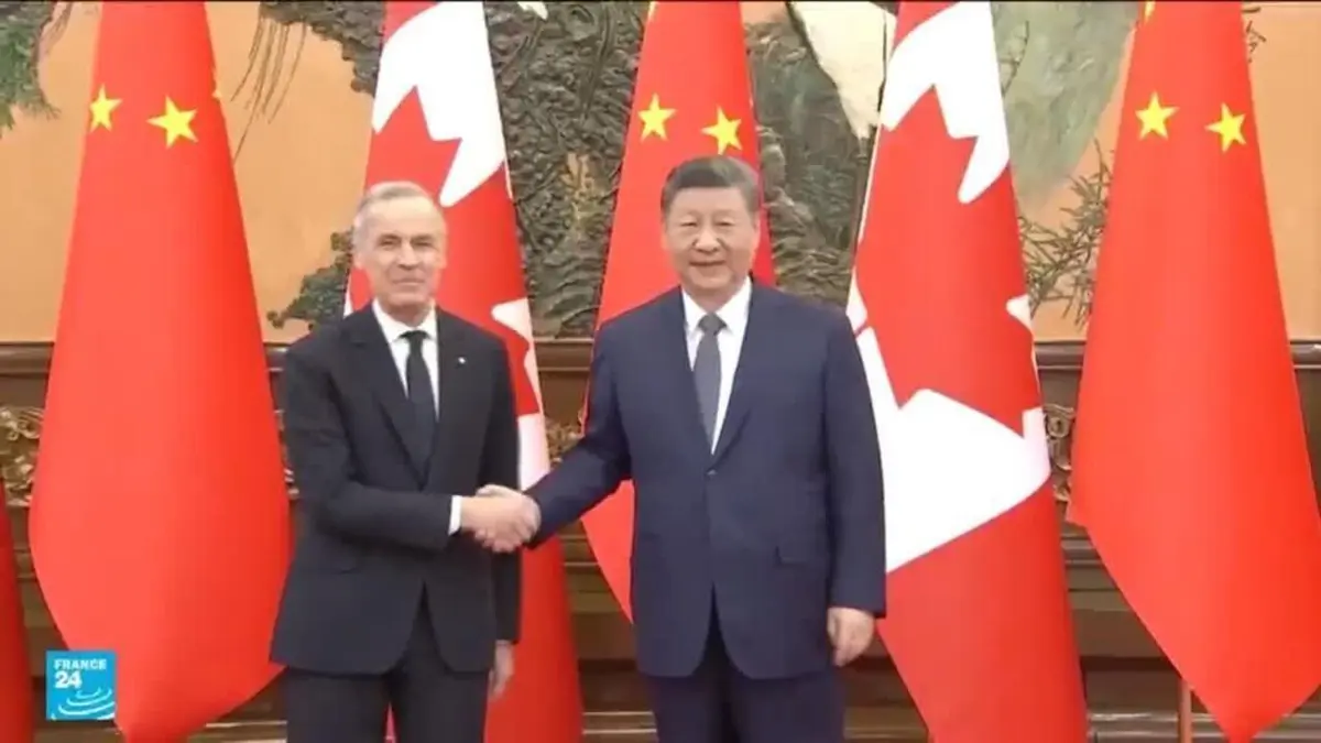 ستارمر يؤكد من بكين ضرورة تعزيز العلاقات البريطانية الصينية