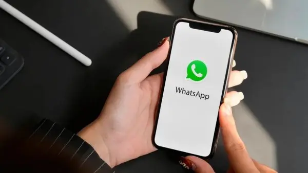 واتساب يستعد لميزات مدفوعة تغير طريقة المراسلة.. ما الجديد؟