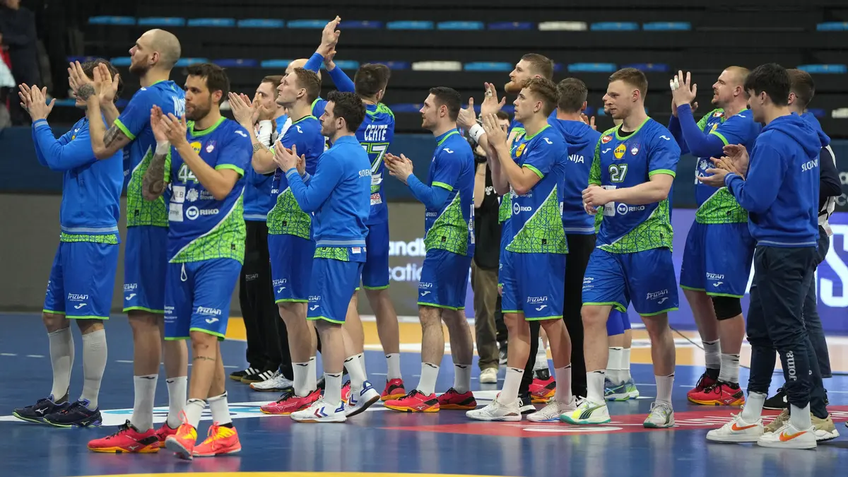 يد البحرين تطيح بالبطل وتتوج بكأس آسيا للمرة الأولى في التاريخ