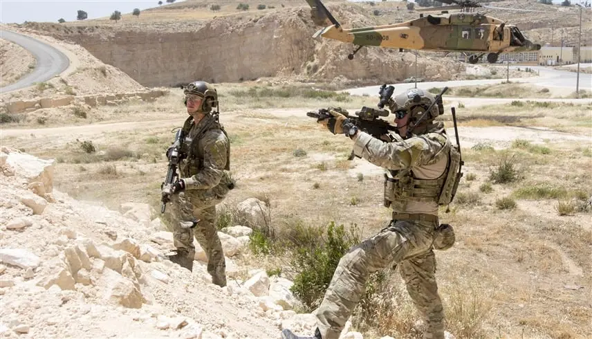 ترامب يدرس شنّ "عملية كوماندوز" في عمق إيران - موقع 24