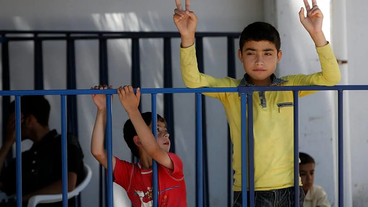 "حرقاً في الخيمة".. مصرع 4 أطفال سوريين في إربد بالأردن يُشعل غضباً وحزناً على اللاجئين