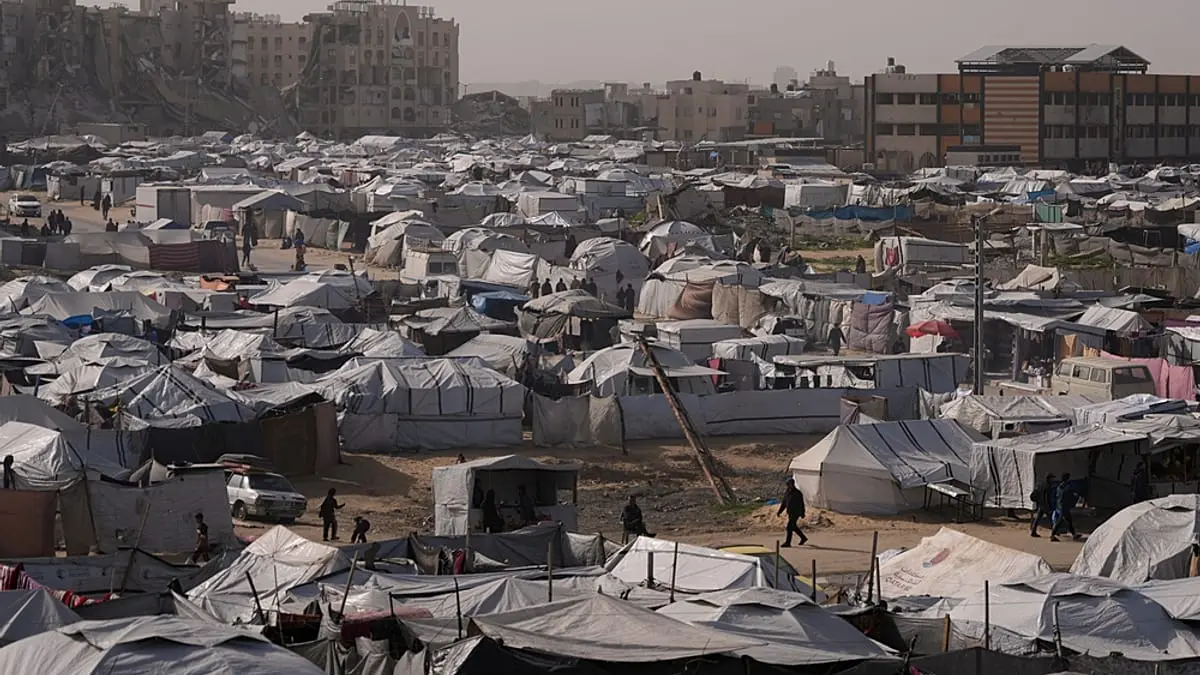 خروقات إسرائيلية لوقف إطلاق النار في غزة.. وترامب يشيد بدور حماس في إعادة رفات الرهائن