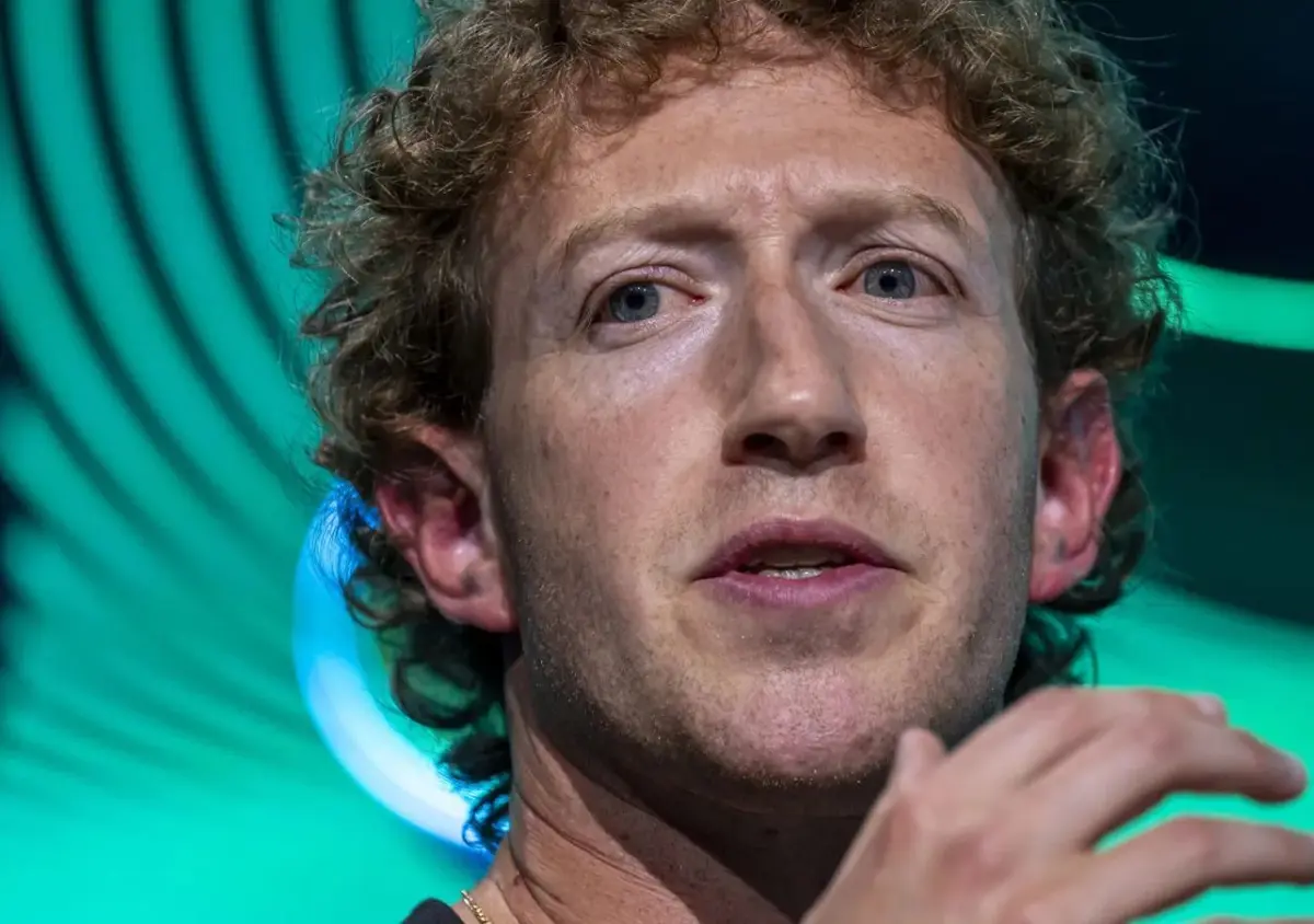 وول ستريت تمنح مارك زوكربيرغ الضوء الأخضر لمواصلة ضخ الأموال في الذكاء الاصطناعي - عالم التقنية