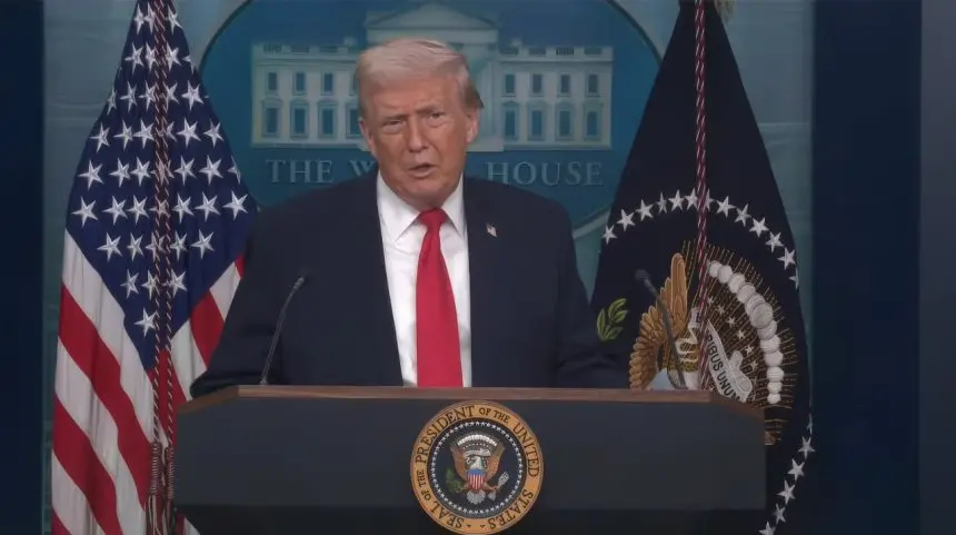 ترامب محذراً إيران: لا للأسلحة النووية وقتل المتظاهرين