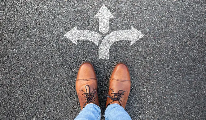 بين التغيير المستمر والجمود: أين يجب أن يقف المستثمر؟