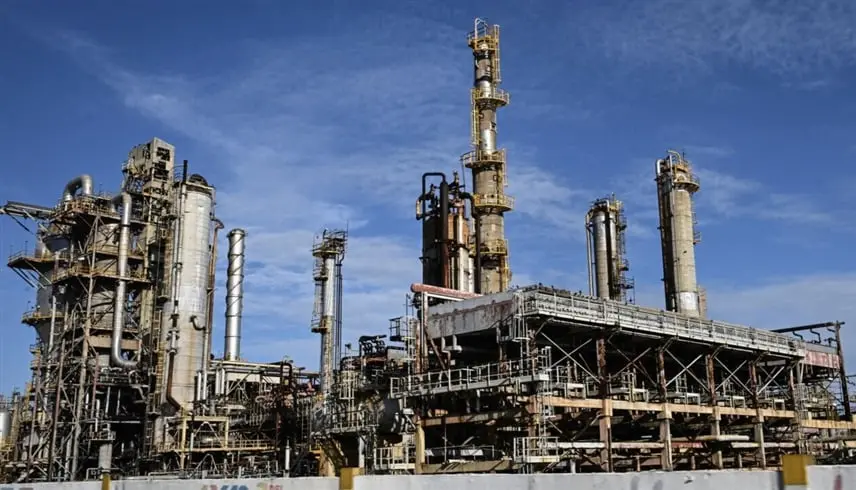 فنزويلا تفتح قطاع النفط أمام الشركات الخاصة - موقع 24