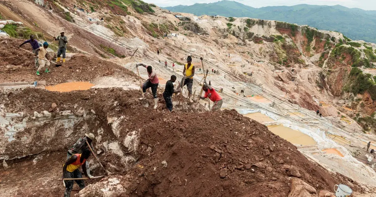 انهيار منجم بشرق الكونغو يودي بحياة أكثر من 200 شخص