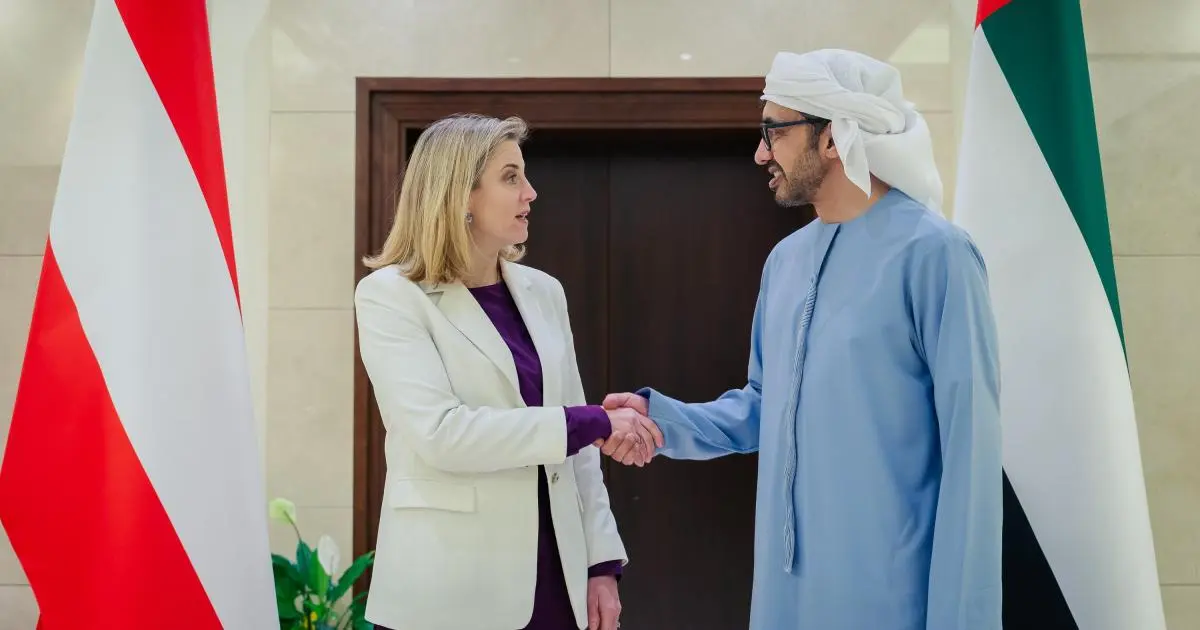 الإمارات تبحث قضايا إقليمية مع أمريكا والنمسا