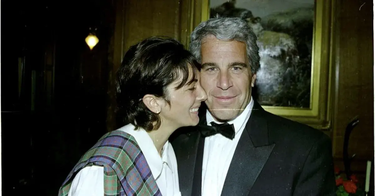 وزارة العدل الأميركية تفرج عن ملفات جديدة بشأن جيفري إبستين