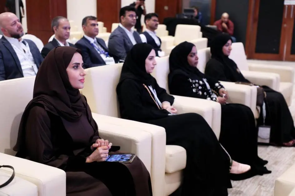 «لآلئ الشارقة» يعرّف بـ «صاغة الإمارات» عبر تصاميم عصرية