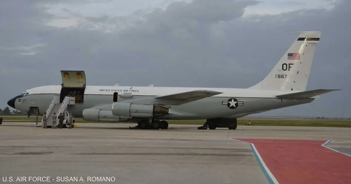 لسبب غامض.. "كاشفة النووي" الأميركية تهبط في بريطانيا