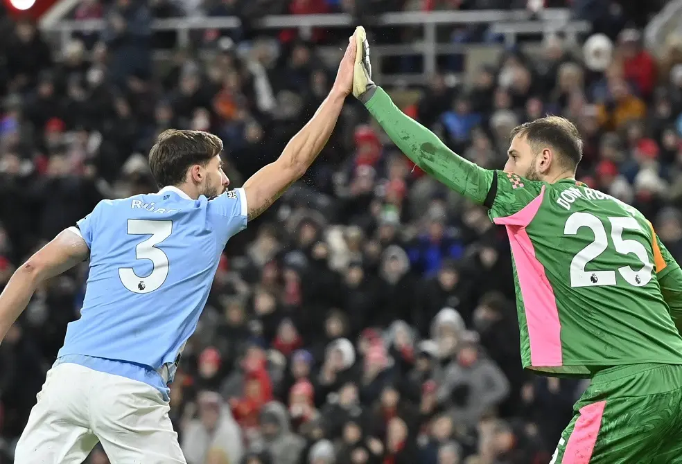 الشرطة تكشف كواليس سرقة مدافع مانشستر سيتي