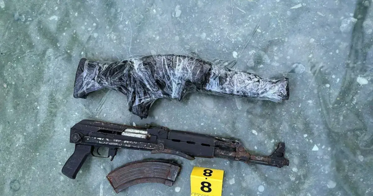 صربيا.. الشرطة تضبط 4 بنادق وقاذفة صواريخ و5 أطنان من القنب