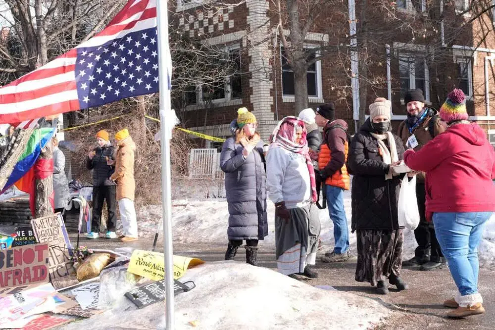 مينيابوليس «مدينة البحيرات» الباردة... غدت ساحة صراع سياسي